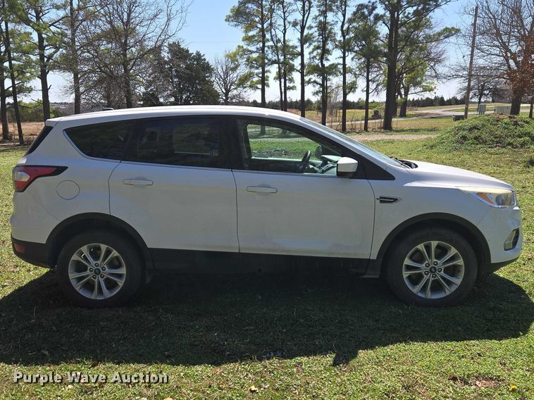 image for item ET1457 2017 Ford Escape SUV