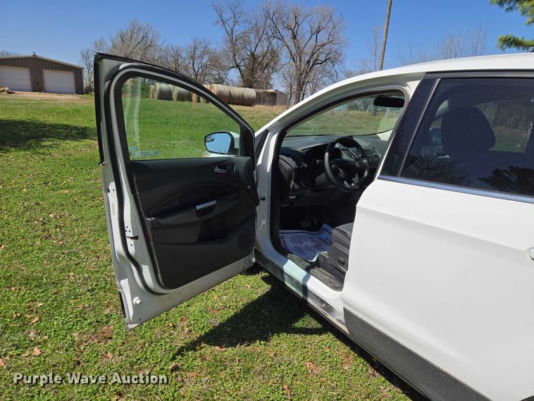 image for item ET1457 2017 Ford Escape SUV