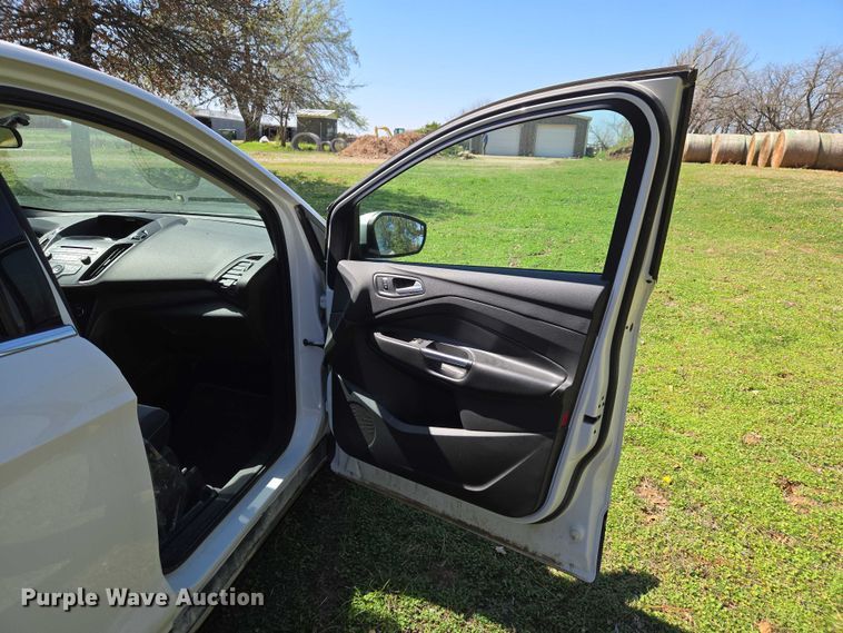 image for item ET1457 2017 Ford Escape SUV