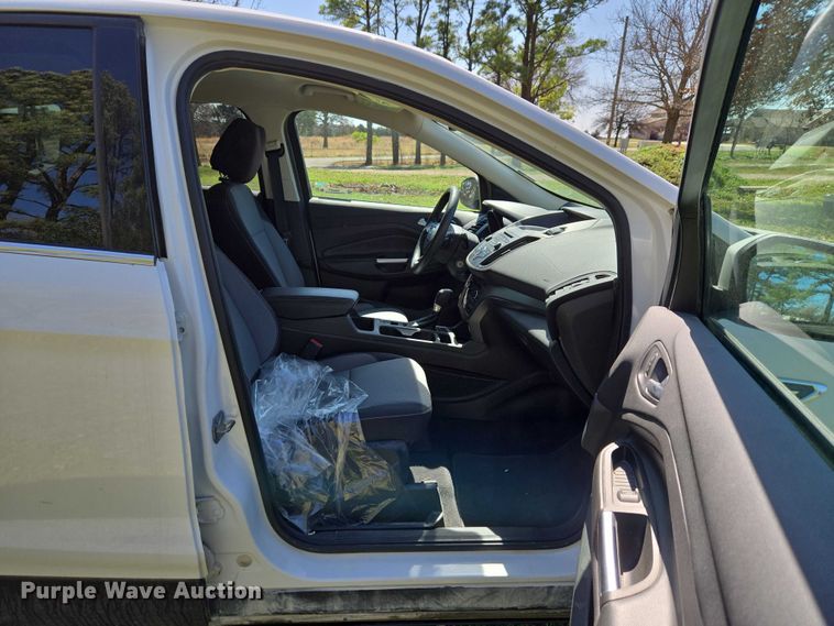 image for item ET1457 2017 Ford Escape SUV