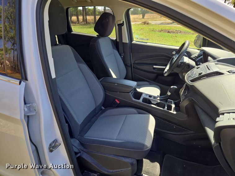 image for item ET1457 2017 Ford Escape SUV