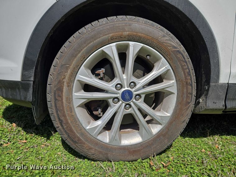 image for item ET1457 2017 Ford Escape SUV