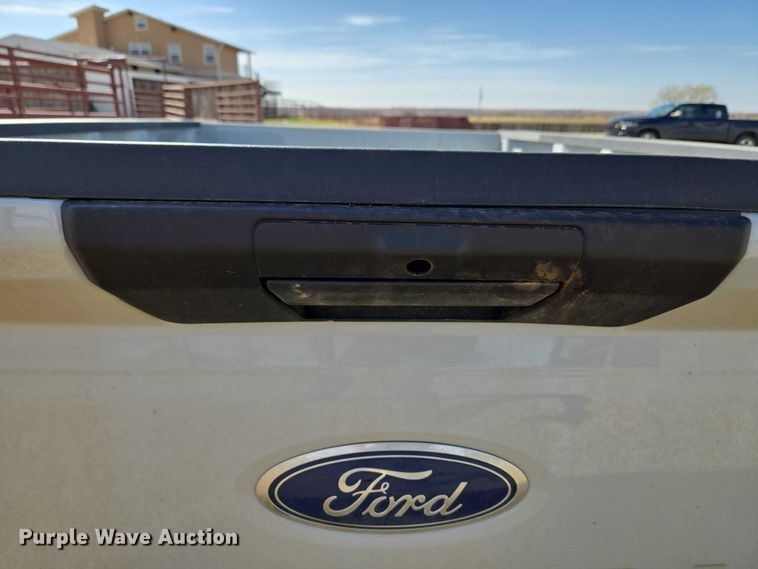image for item ET1460 Ford pickup truck bed