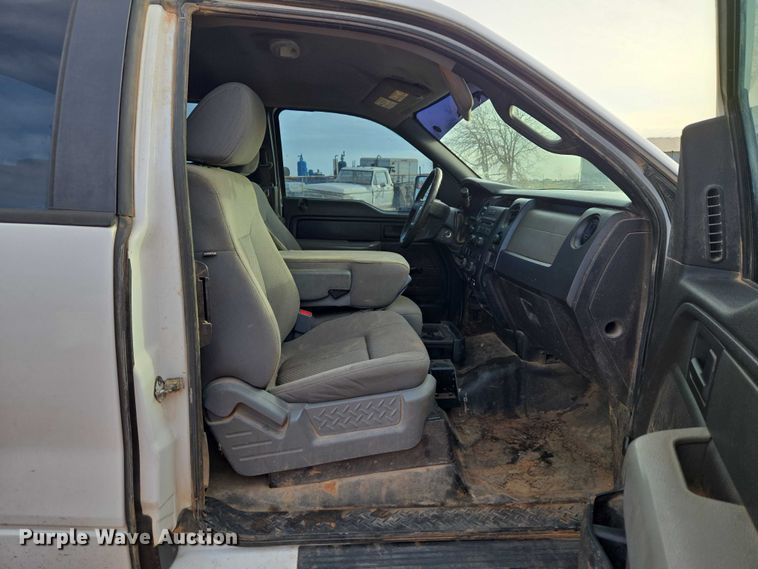 image for item ET1466 2011 Ford F150 Ext. Cab pickup truck