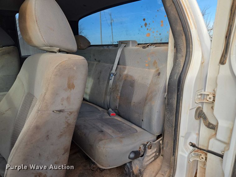 image for item ET1466 2011 Ford F150 Ext. Cab pickup truck