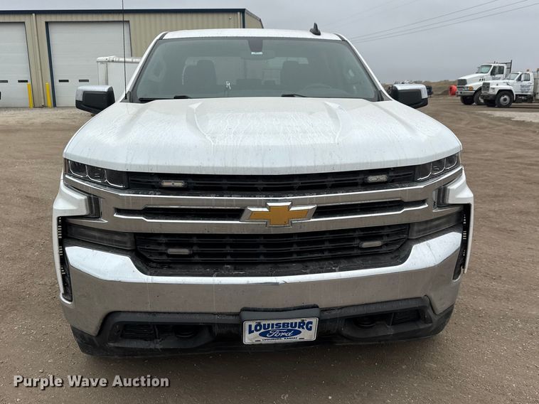 image for item ET1644 2020 Chevrolet Silverado 1500 Crew Cab pickup truck