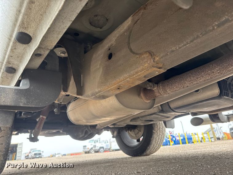 image for item ET1644 2020 Chevrolet Silverado 1500 Crew Cab pickup truck