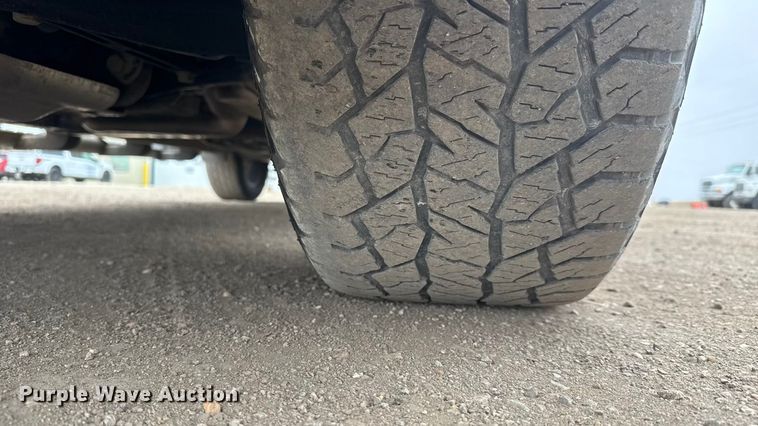 image for item ET1644 2020 Chevrolet Silverado 1500 Crew Cab pickup truck