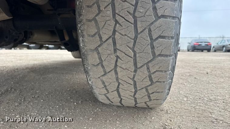 image for item ET1644 2020 Chevrolet Silverado 1500 Crew Cab pickup truck