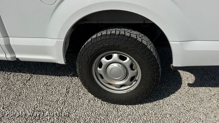 image for item ET1666 2016 Ford F150 Ext. Cab pickup truck