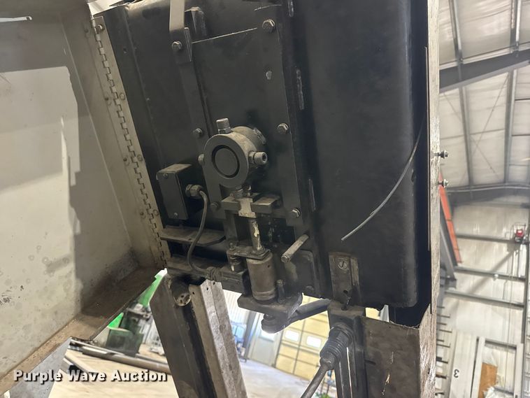 image for item ET1698 Armstrong Blum Marvel 8 Mark II vertical bandsaw