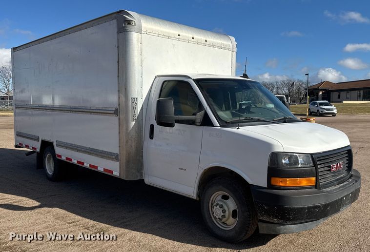 image for item ET4154 2019 GMC Savana 3500 box truck