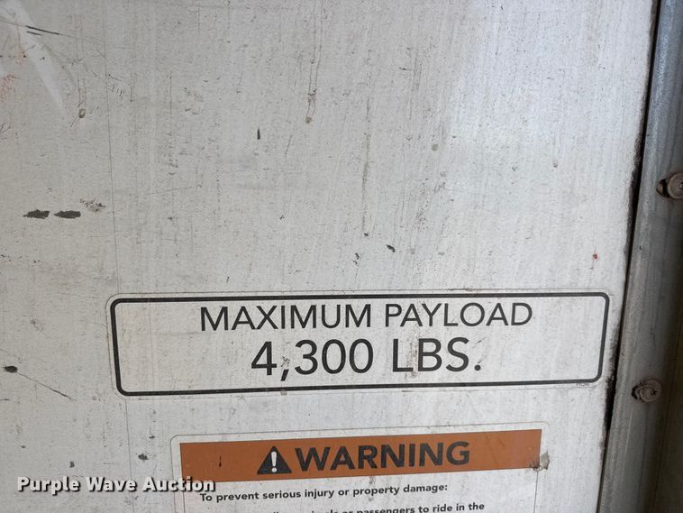 image for item ET4154 2019 GMC Savana 3500 box truck