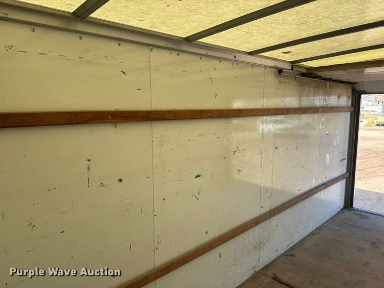 image for item ET4154 2019 GMC Savana 3500 box truck