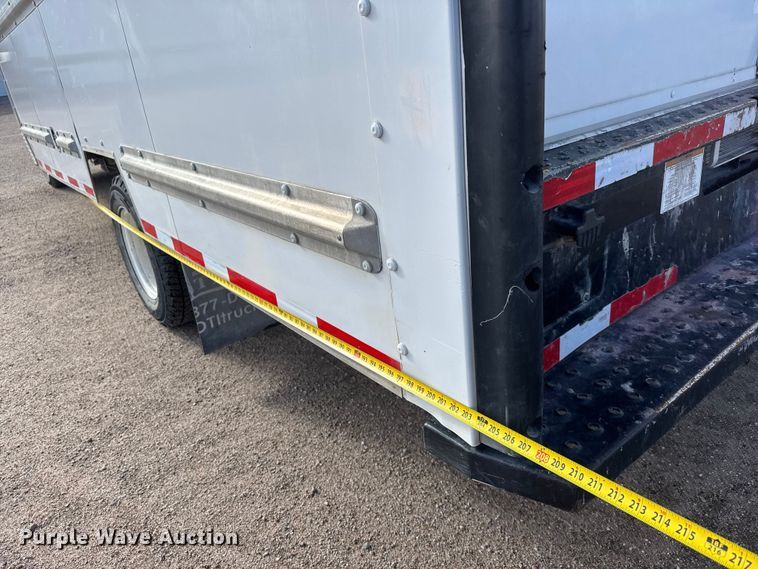 image for item ET4154 2019 GMC Savana 3500 box truck