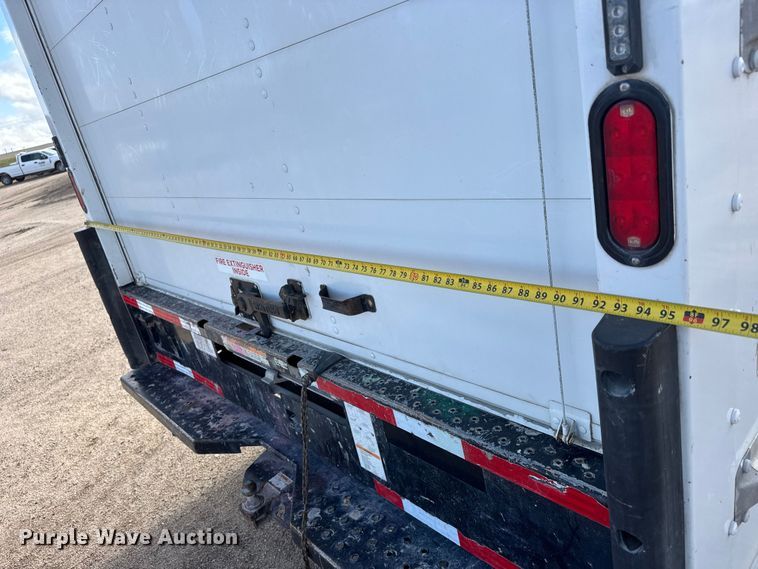 image for item ET4154 2019 GMC Savana 3500 box truck