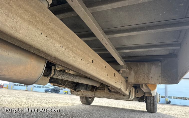 image for item ET4154 2019 GMC Savana 3500 box truck