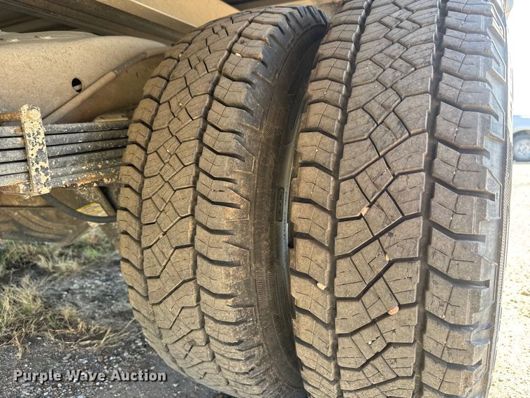 image for item ET4154 2019 GMC Savana 3500 box truck