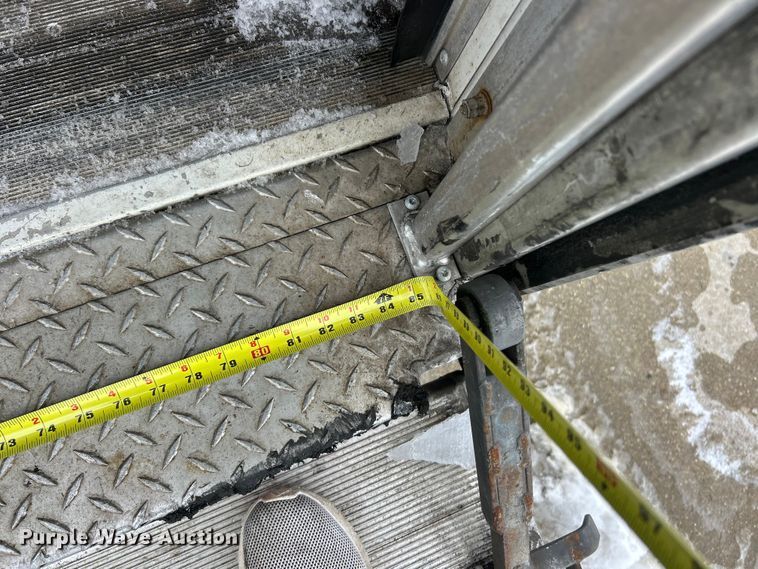 image for item ET6935 2015 Freightliner MT45 delivery truck