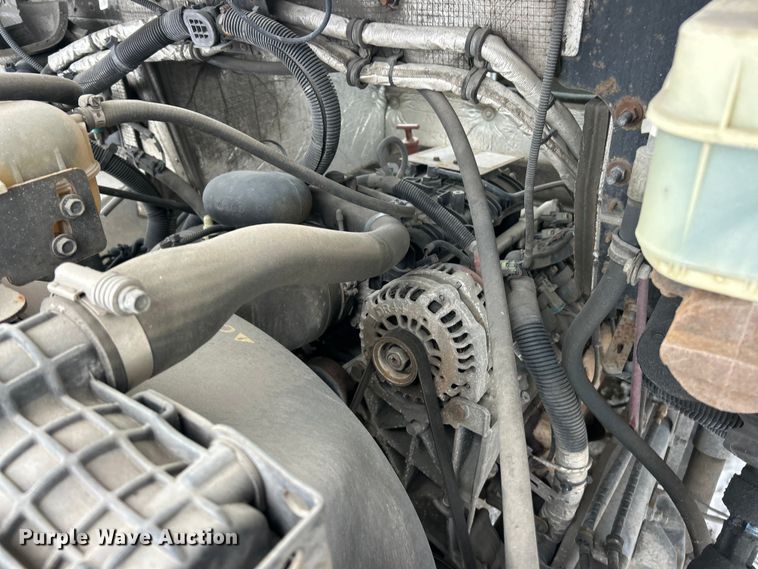 image for item ET6935 2015 Freightliner MT45 delivery truck