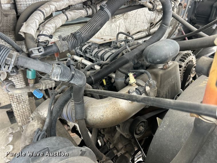 image for item ET6935 2015 Freightliner MT45 delivery truck