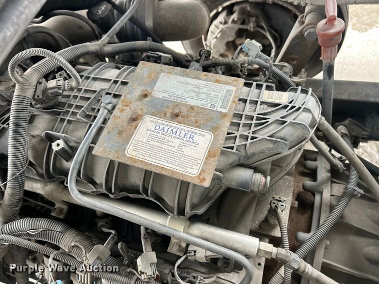 image for item ET6935 2015 Freightliner MT45 delivery truck