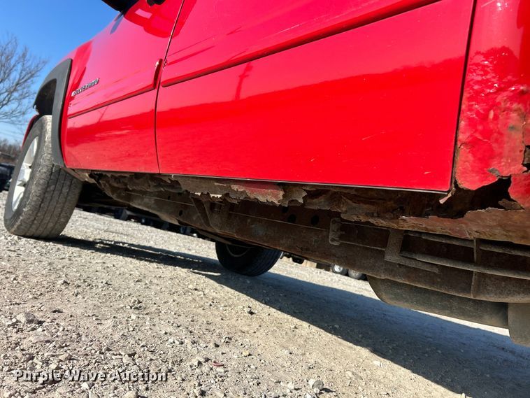 image for item ET6982 2009 Chevrolet  Silverado 1500 LT Crew Cab pickup truck