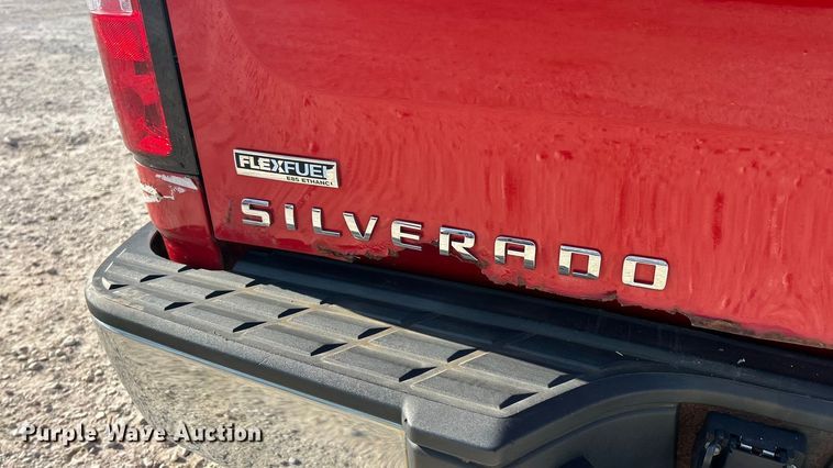 image for item ET6982 2009 Chevrolet  Silverado 1500 LT Crew Cab pickup truck