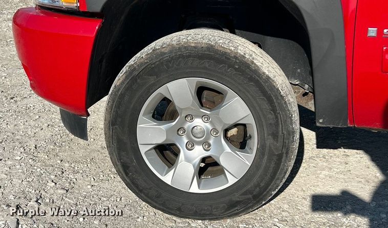 image for item ET6982 2009 Chevrolet  Silverado 1500 LT Crew Cab pickup truck