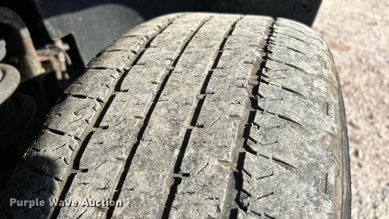 image for item ET6982 2009 Chevrolet  Silverado 1500 LT Crew Cab pickup truck