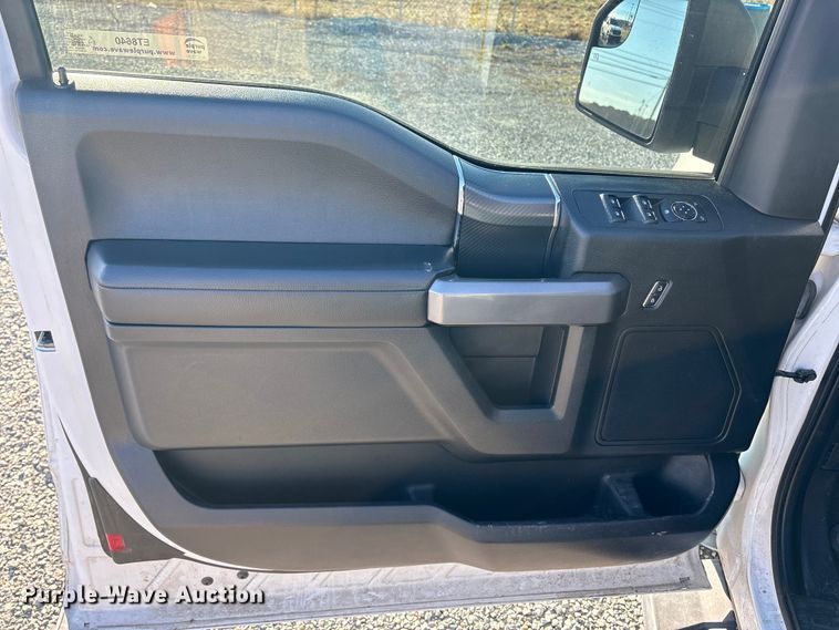 image for item ET8640 2019 Ford F150 Ext. Cab pickup truck