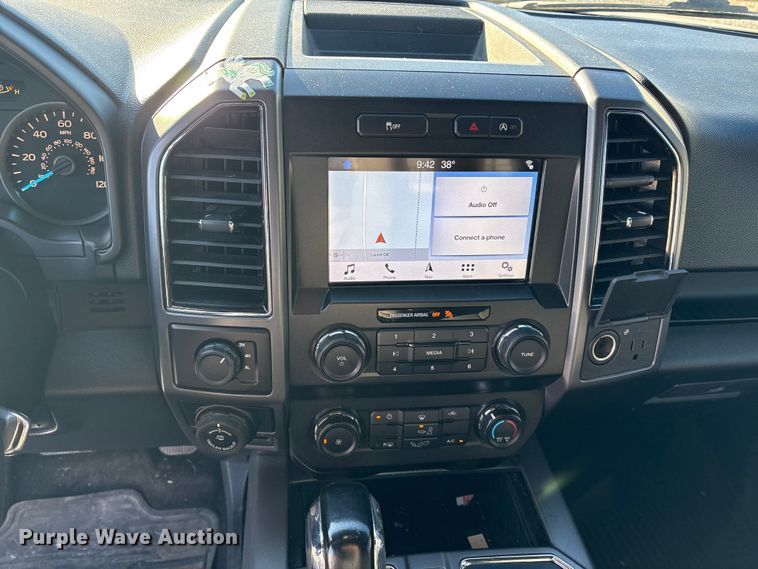 image for item ET8640 2019 Ford F150 Ext. Cab pickup truck