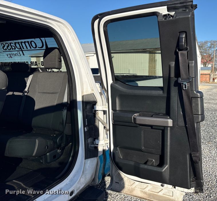 image for item ET8640 2019 Ford F150 Ext. Cab pickup truck