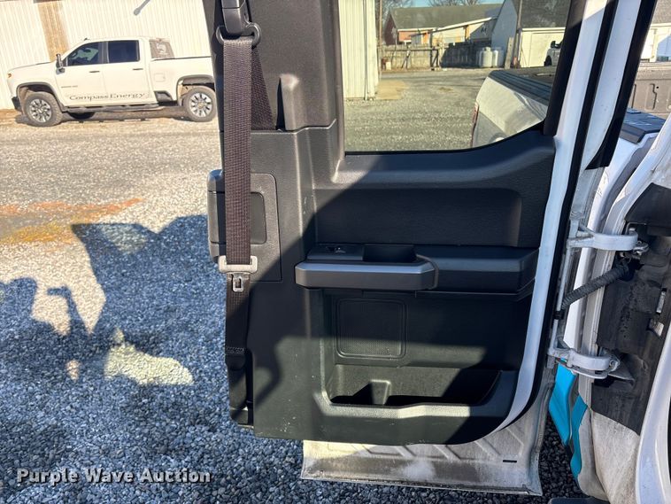 image for item ET8640 2019 Ford F150 Ext. Cab pickup truck