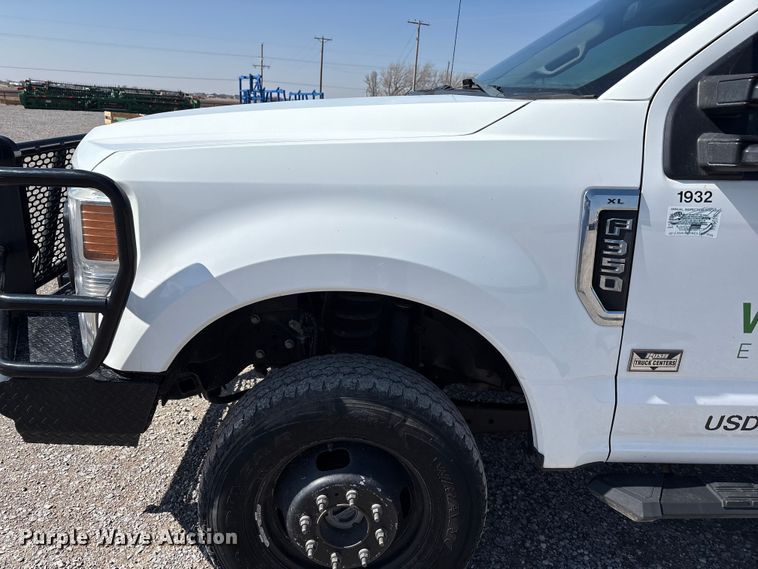 image for item EU4976 2020 Ford F350 Super Duty XL Ext. Cab utility bed pickup truck