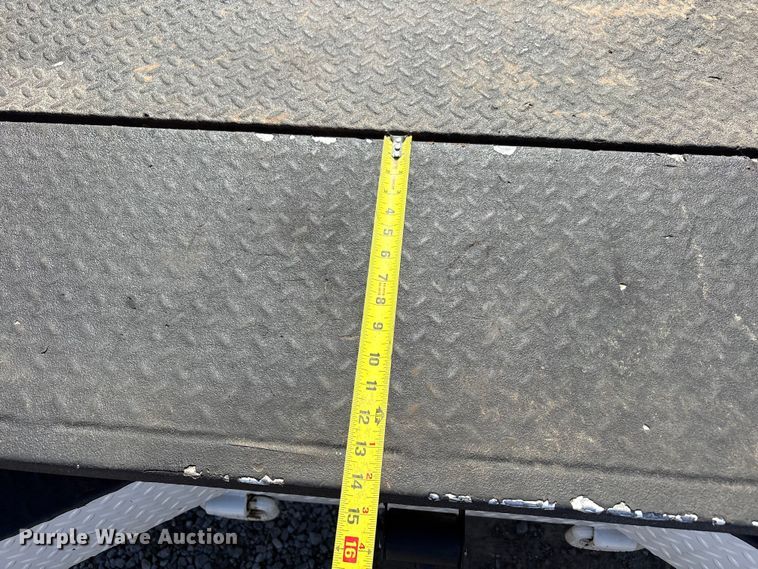 image for item EU4976 2020 Ford F350 Super Duty XL Ext. Cab utility bed pickup truck