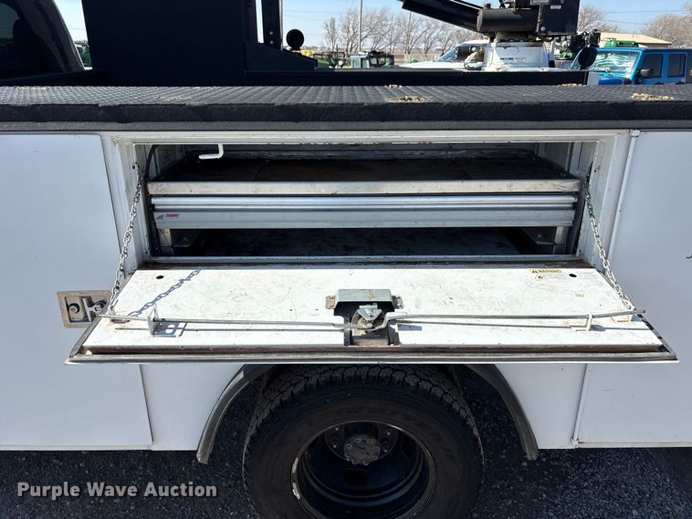 image for item EU4976 2020 Ford F350 Super Duty XL Ext. Cab utility bed pickup truck