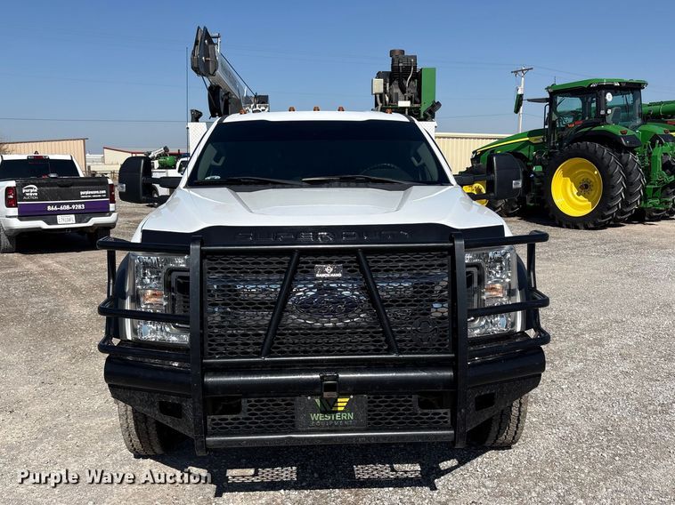 image for item EU4977 2018 Ford F550  utility / service truck