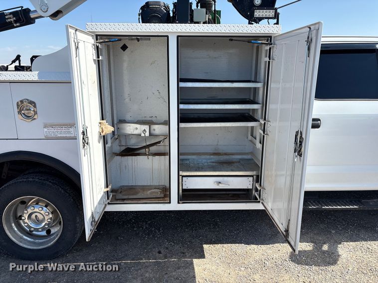 image for item EU4977 2018 Ford F550  utility / service truck