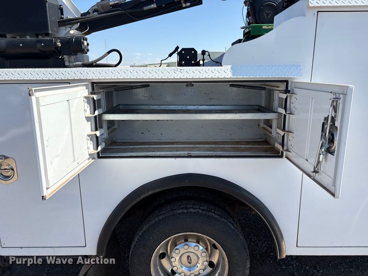 image for item EU4977 2018 Ford F550  utility / service truck