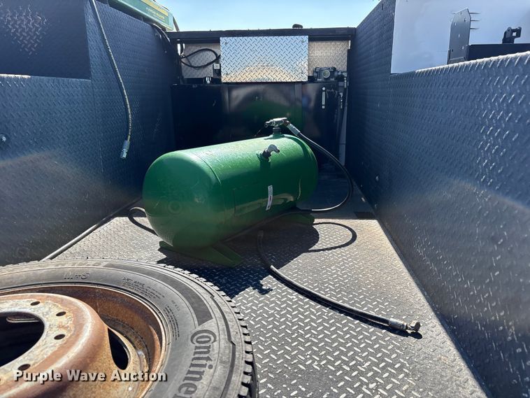 image for item EU4977 2018 Ford F550  utility / service truck