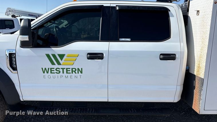 image for item EU4977 2018 Ford F550  utility / service truck