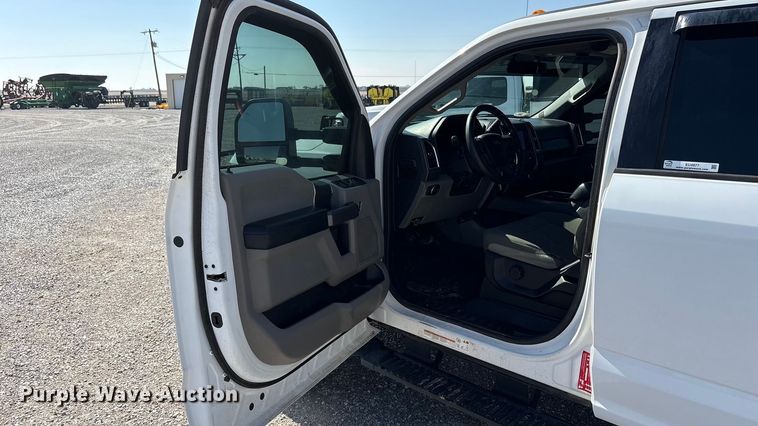 image for item EU4977 2018 Ford F550  utility / service truck