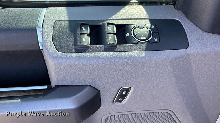 image for item EU4977 2018 Ford F550  utility / service truck