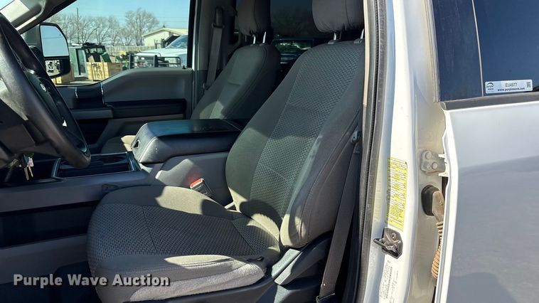 image for item EU4977 2018 Ford F550  utility / service truck