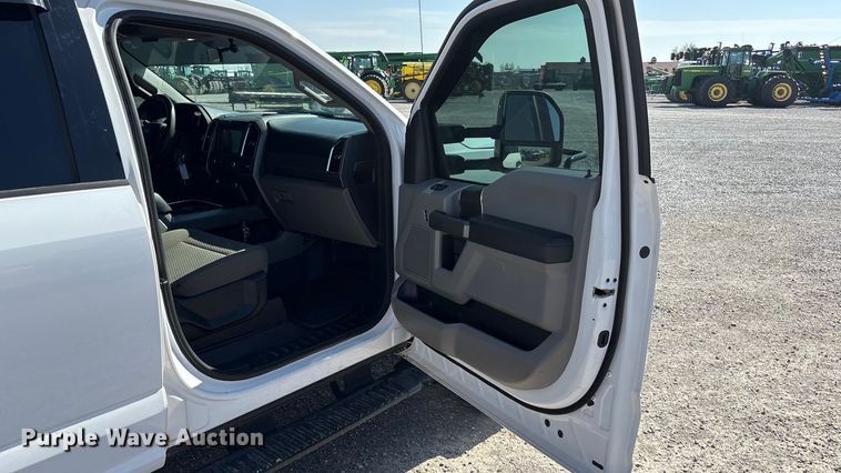 image for item EU4977 2018 Ford F550  utility / service truck