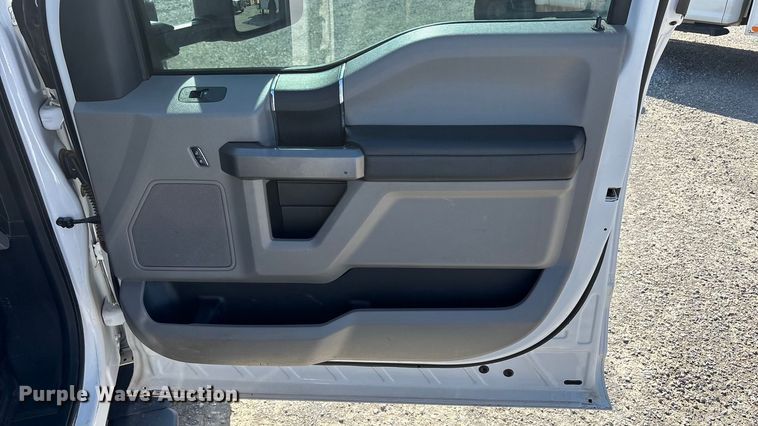 image for item EU4977 2018 Ford F550  utility / service truck