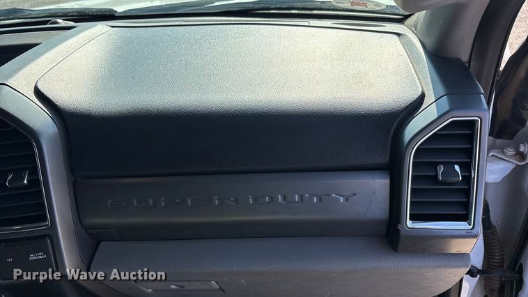 image for item EU4977 2018 Ford F550  utility / service truck