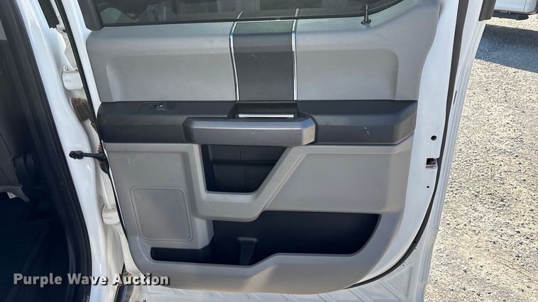 image for item EU4977 2018 Ford F550  utility / service truck