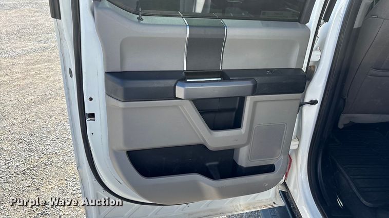 image for item EU4977 2018 Ford F550  utility / service truck